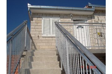 Croaţia Privát Vinišće, Exteriorul